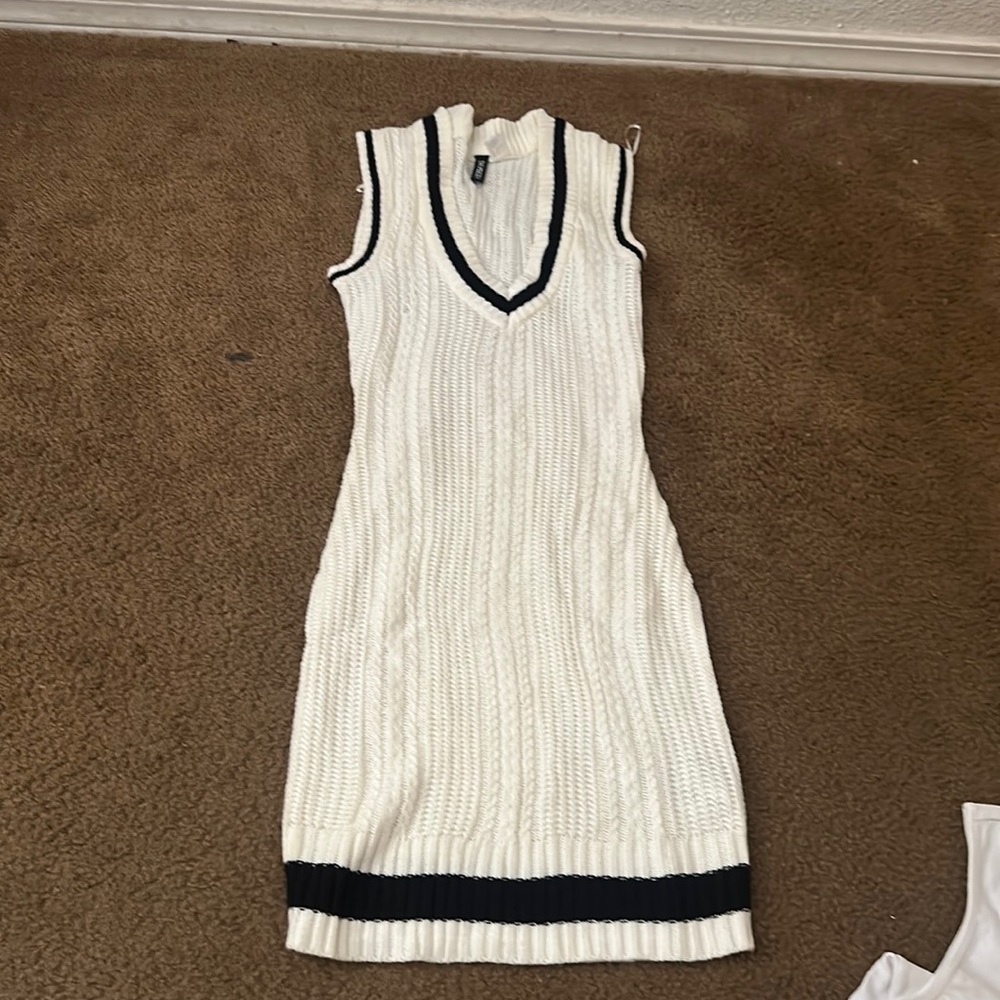 H&M dress size small